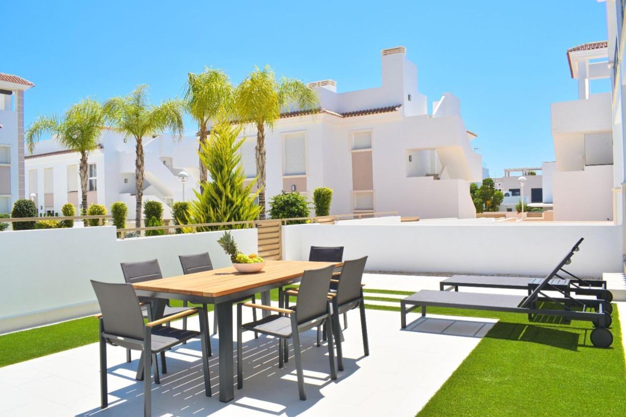 New Build Apartment On Beautiful Modern Complex Rojales Exteriör bild